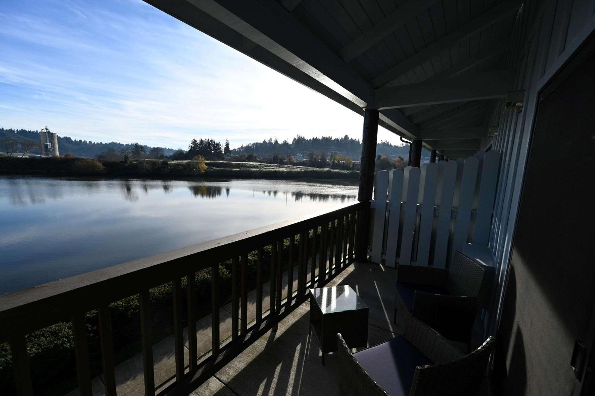 Edgewater Inn And Suites, Ascend Hotel Collection Coos Bay Zewnętrze zdjęcie