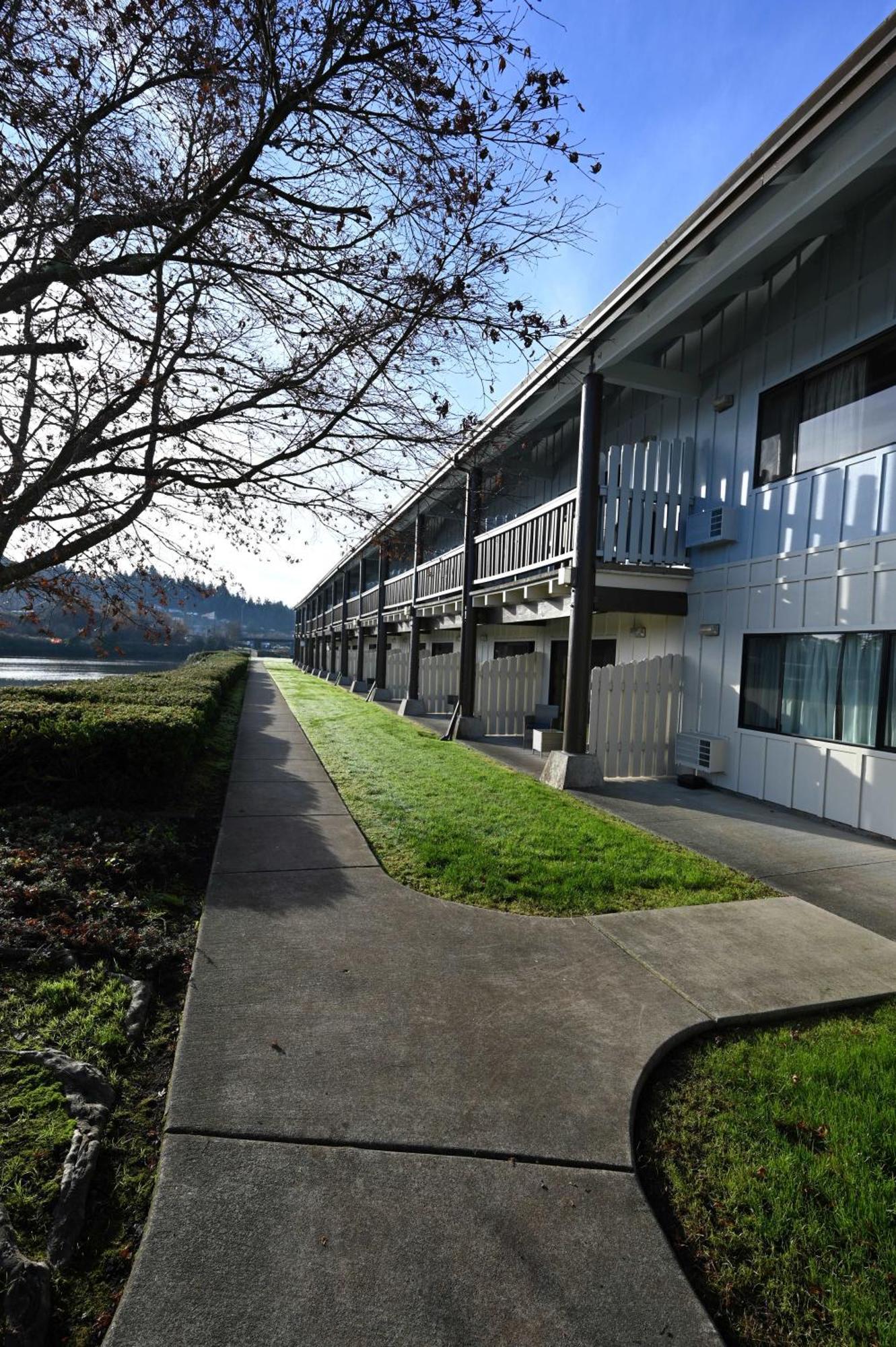 Edgewater Inn And Suites, Ascend Hotel Collection Coos Bay Zewnętrze zdjęcie